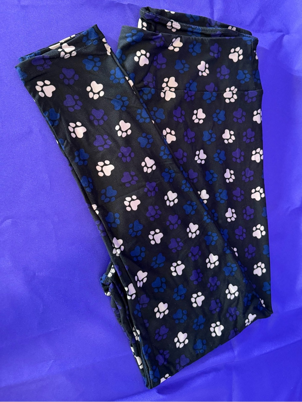NWOT LuLaRoe Women’s TC2 Leggings Dog Paw Print Black with Multicolored Paws